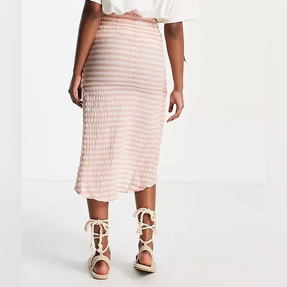 ✨ ASOS Midi Skirt ✨ - Picture 3 of 6